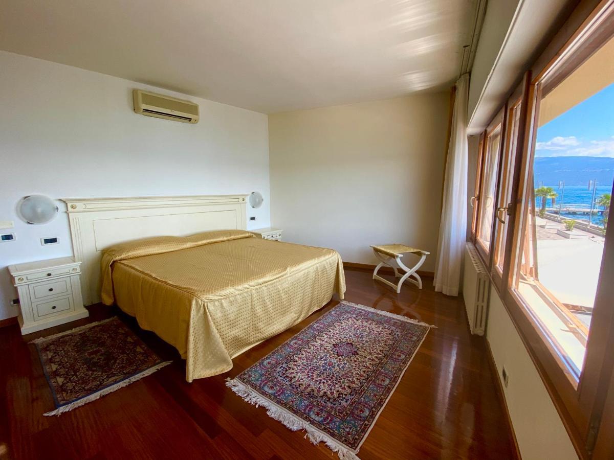 Camere Al Veliero Gardone Riviera Ngoại thất bức ảnh